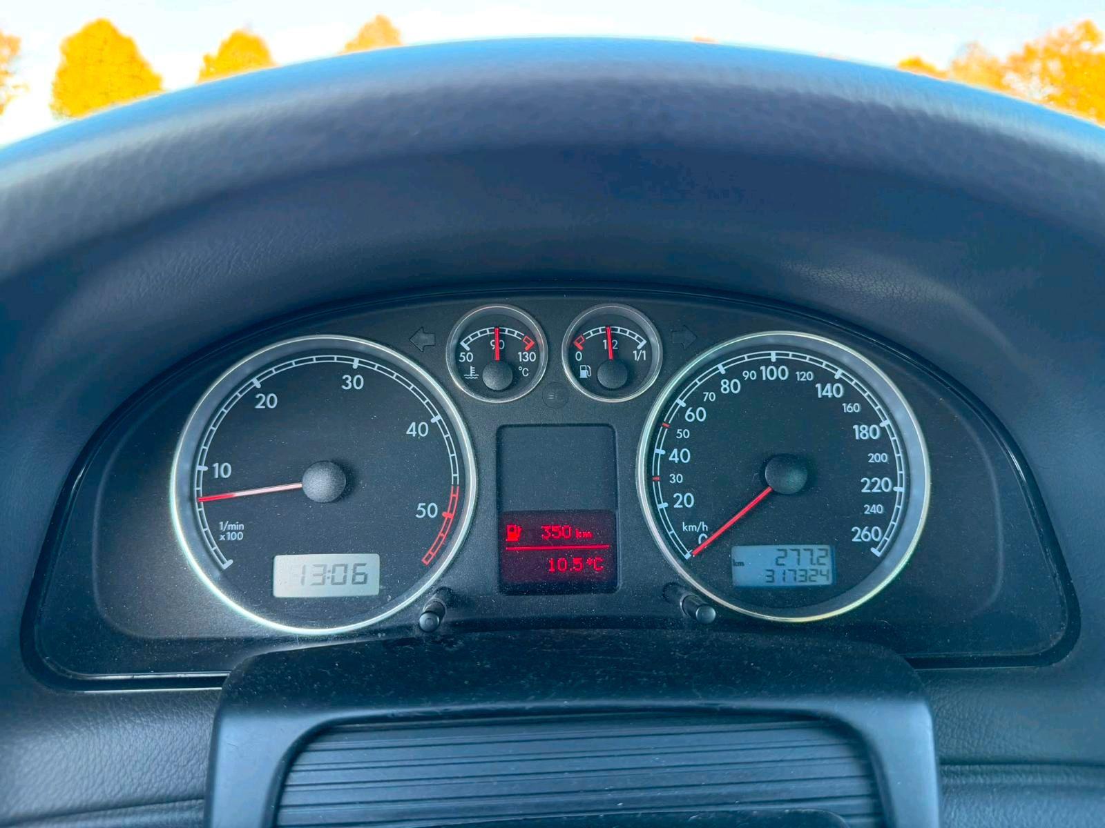 Volkswagen Passat 2004 — photo 14