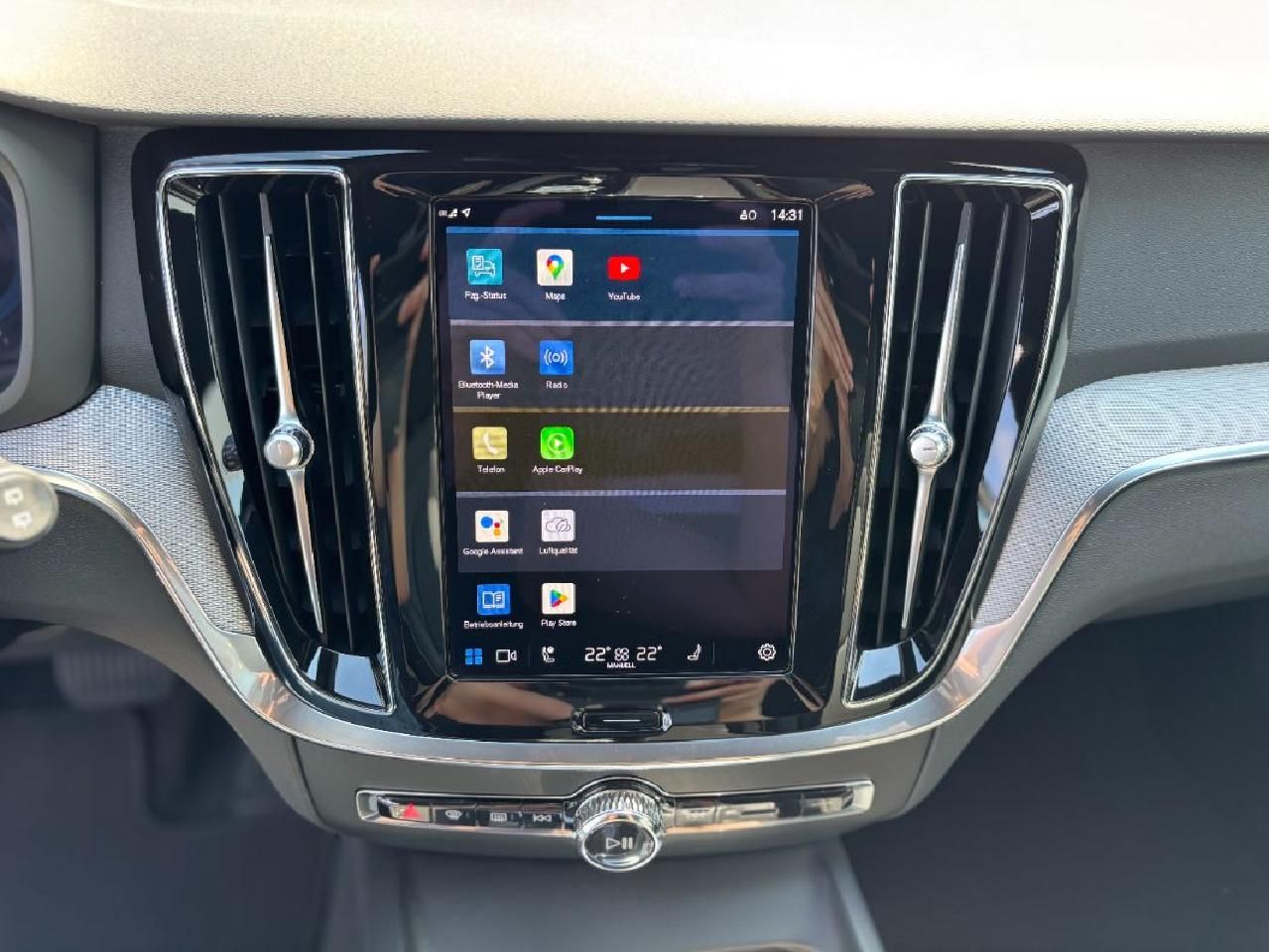 Fahrzeugabbildung Volvo V60 Kombi Plus Dark  LED DAB WiPa Harman Kardon