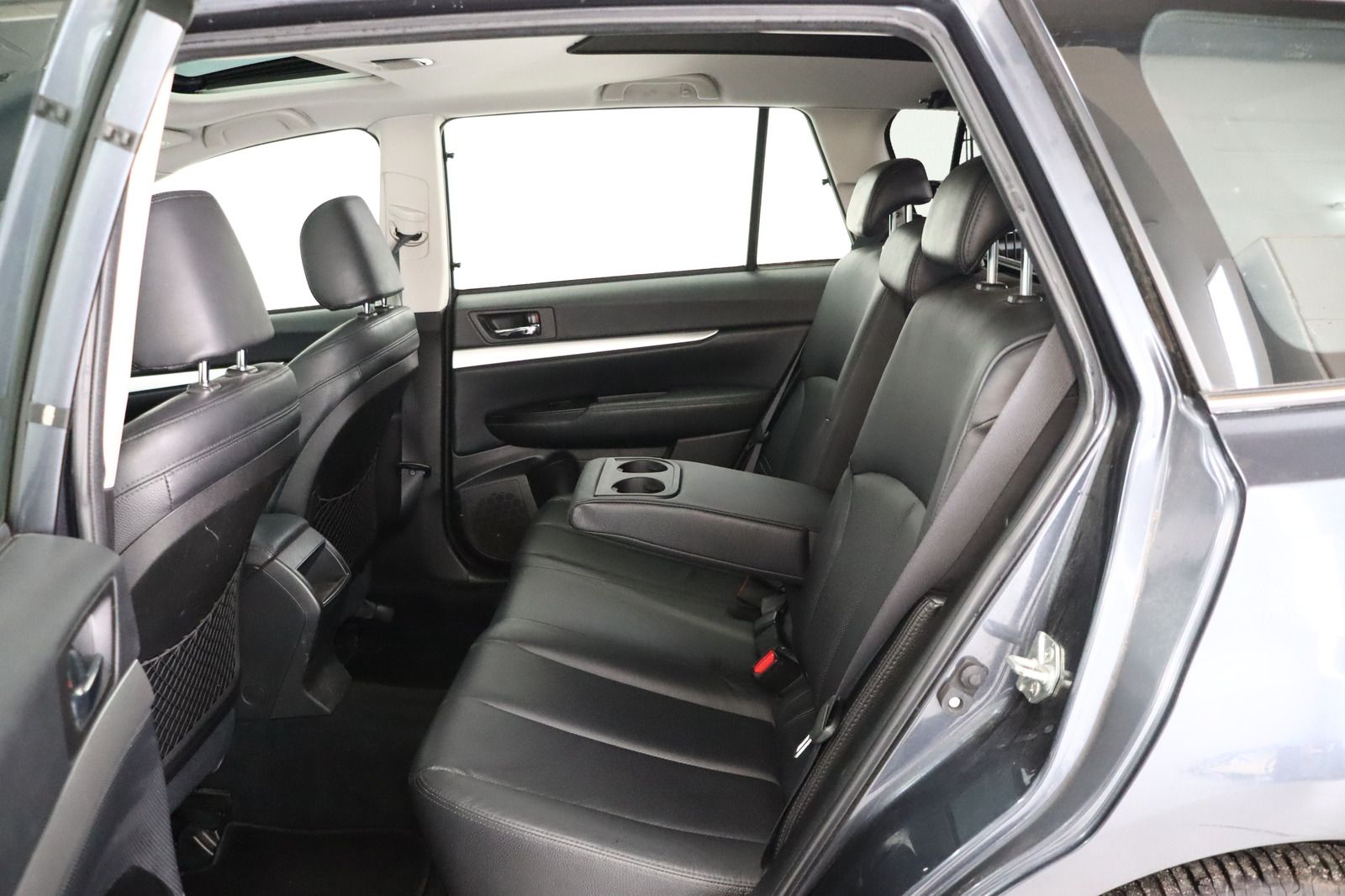 Fahrzeugabbildung Subaru Legacy Kombi 2.0D Outback Comfort Navigation