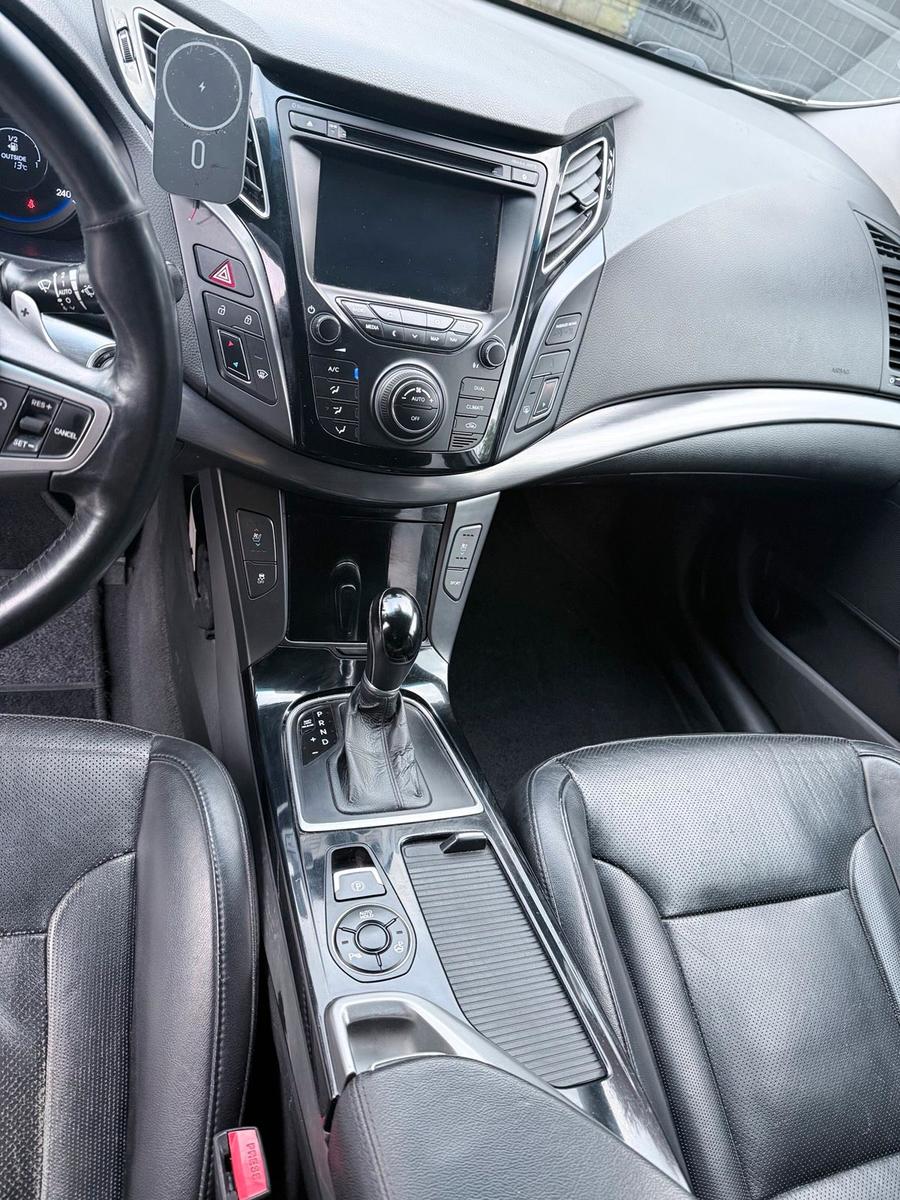 Hyundai i40 2012 — photo 13