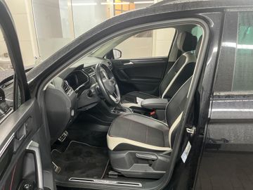 Volkswagen Tiguan - 5