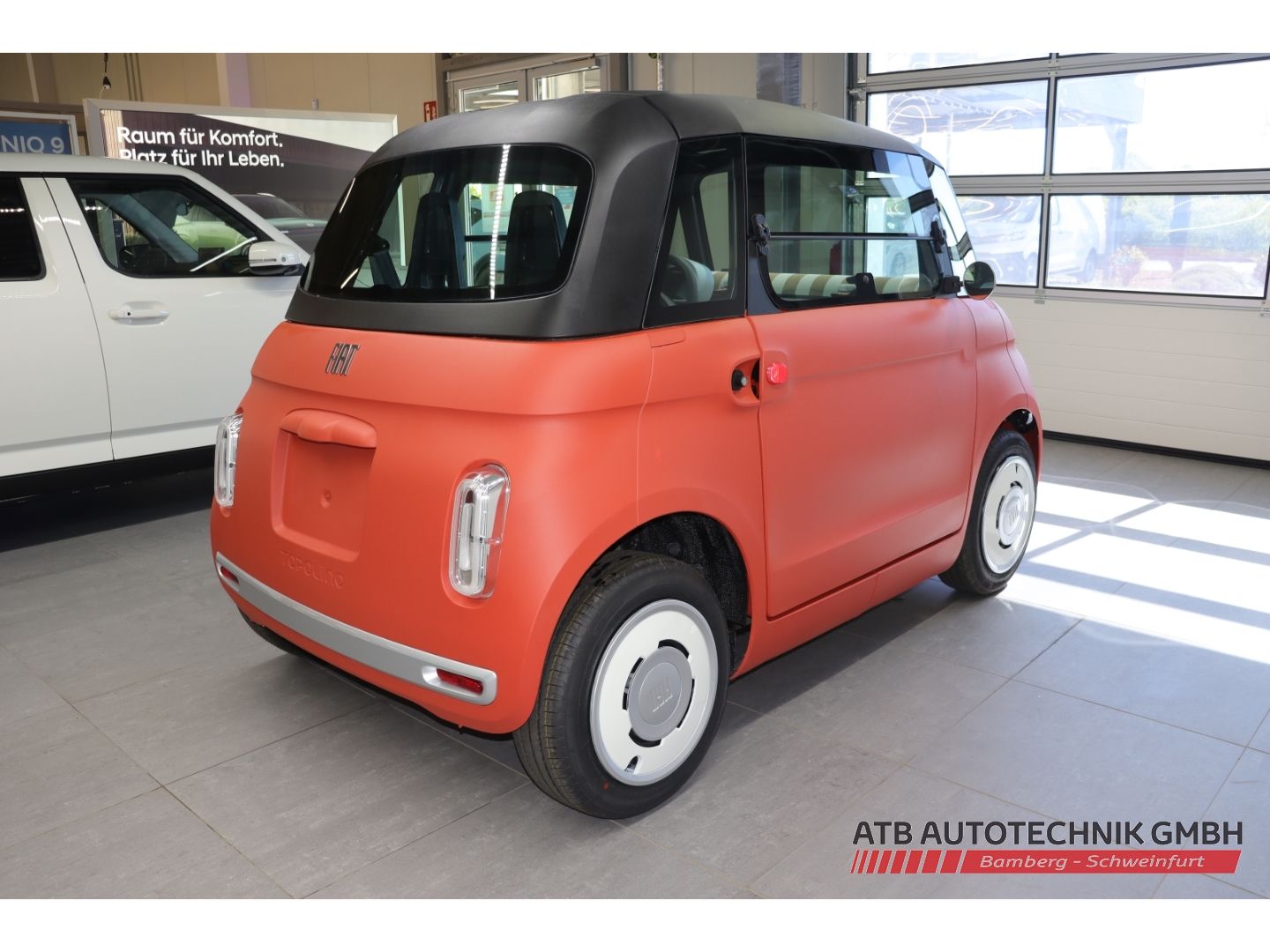 Fahrzeugabbildung Fiat Topolino MY26 7kWh 8,2PS /Fahrbar ab 15 Jahre!