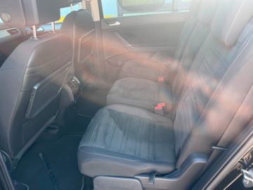 Volkswagen Touran - 10