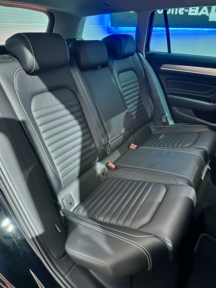 Fahrzeugabbildung Volkswagen Passat Variant Elegance*360°*Ambi*Leder*Business