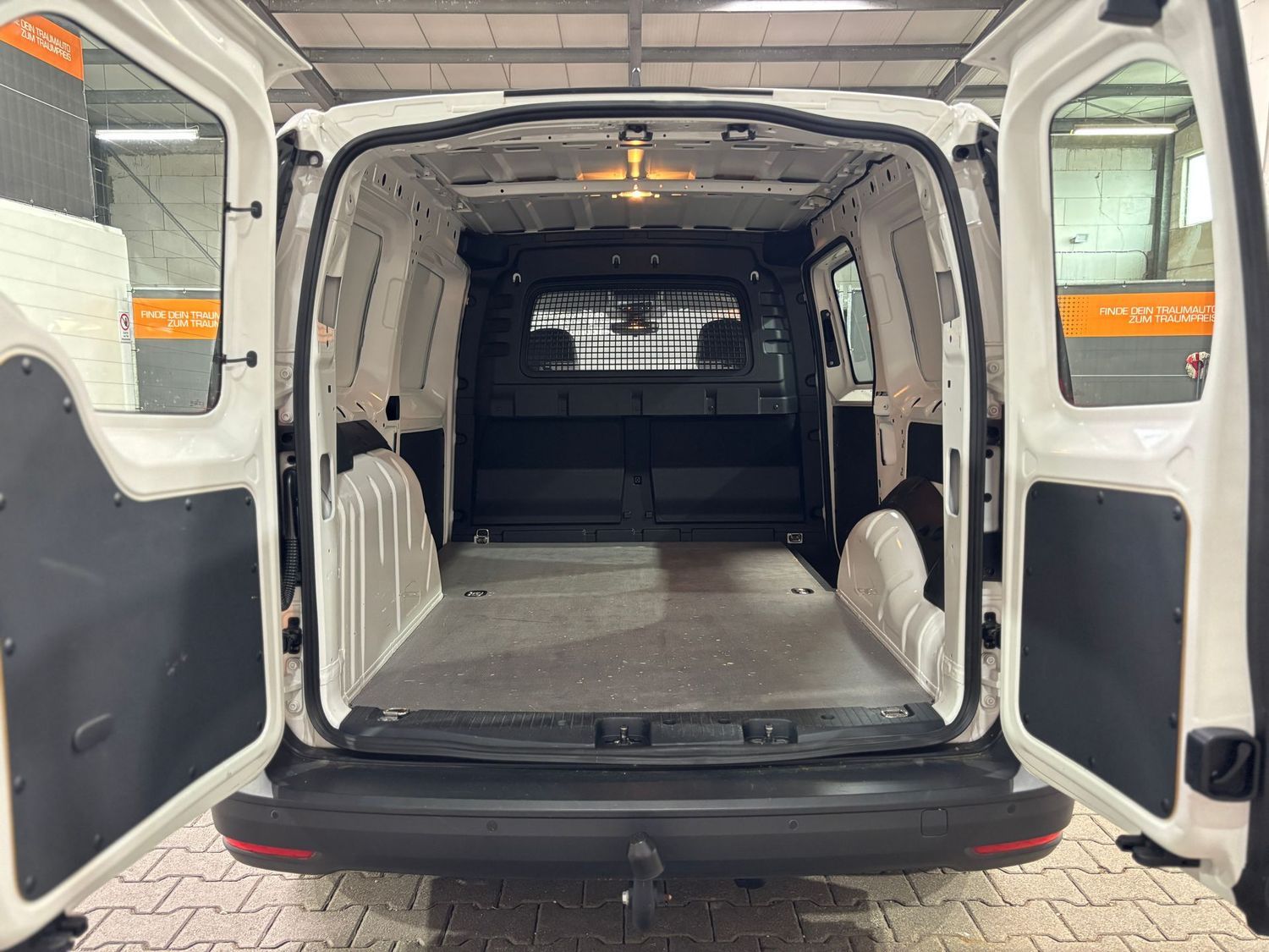 Fahrzeugabbildung Volkswagen Caddy Maxi EcoProfi#Kamera#AHK#Spur#Tempo.