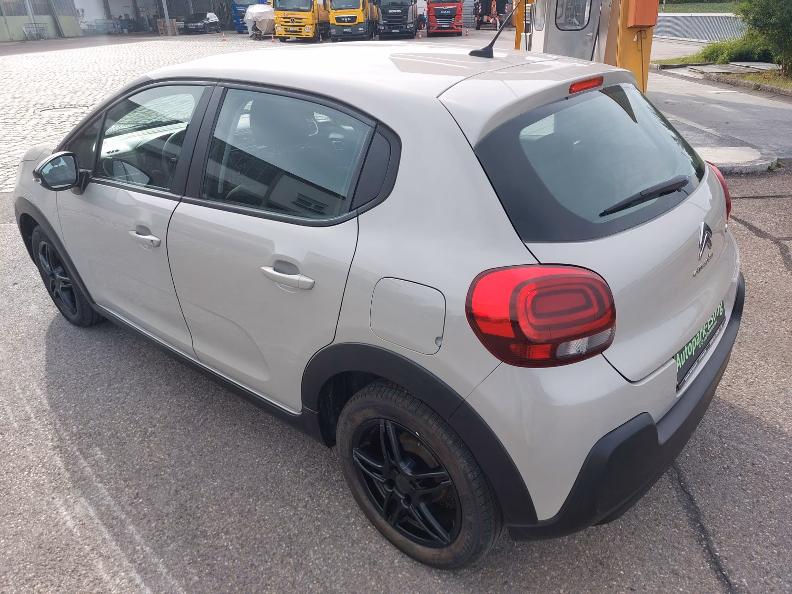 Citroën C3 Feel 1.2VTI Zahnriemen neu!