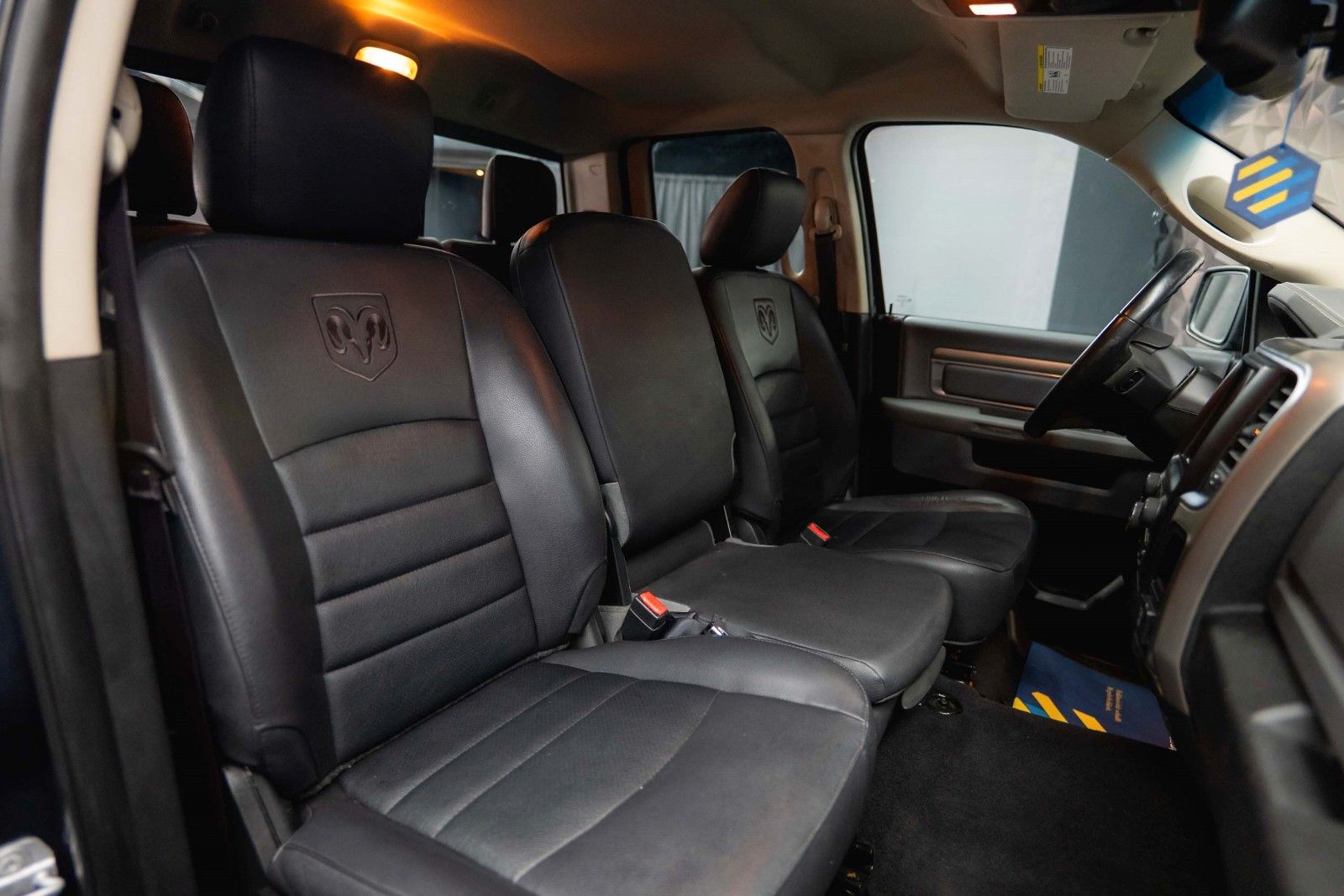 Fahrzeugabbildung Dodge RAM 5.7 V8 HEMI LPG PRINS | LONGBED | 20 Zoll