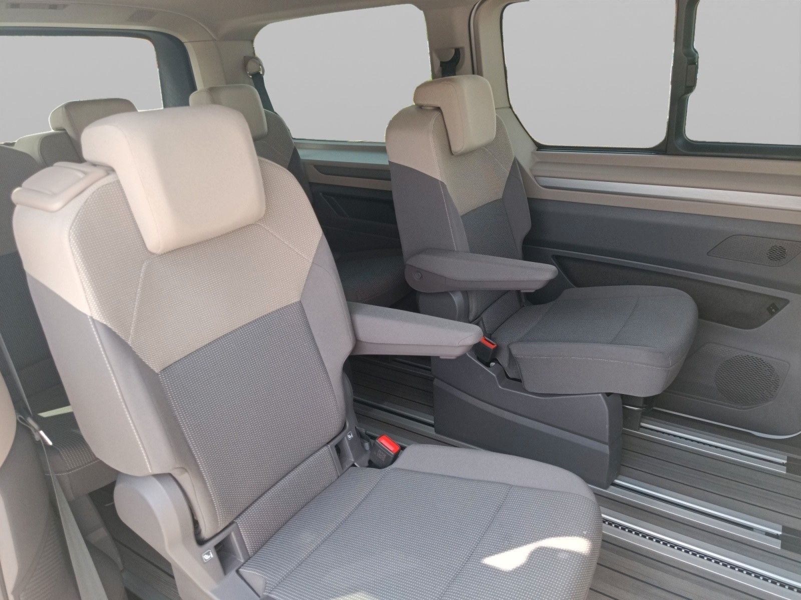 Fahrzeugabbildung Volkswagen Multivan Lang Edition DSG Matrix Navi 19" RFK