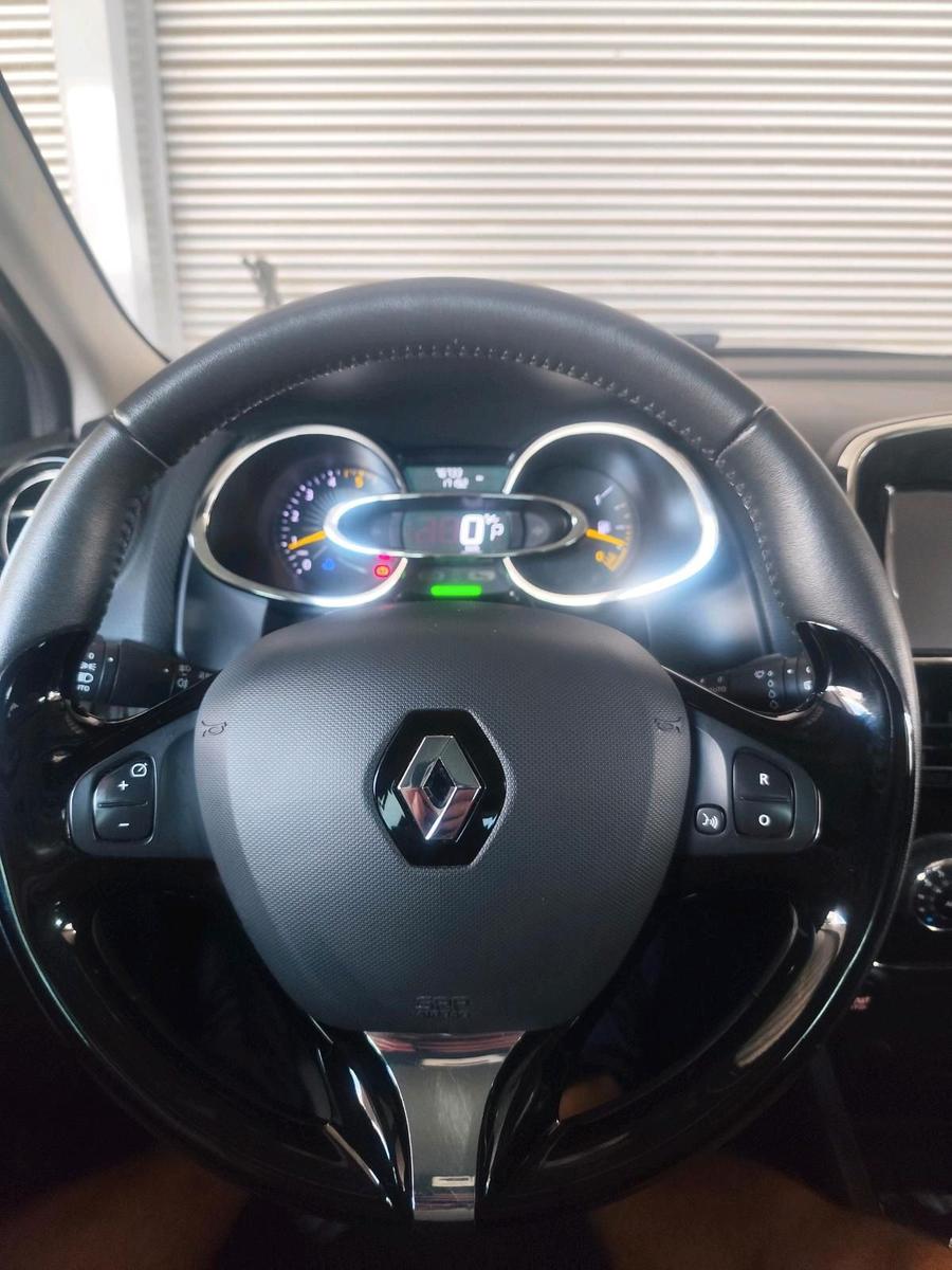 Renault Clio 2014 — photo 11
