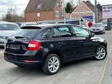 Skoda Rapid Spaceback Joy NAVI SHZ PDC MFL LED - Skoda Rapid Joy mit Benzin-Antrieb