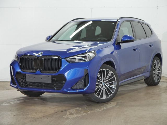 BMW X1 sDrive20i | M-Sportpaket | Panorama-Glasdach