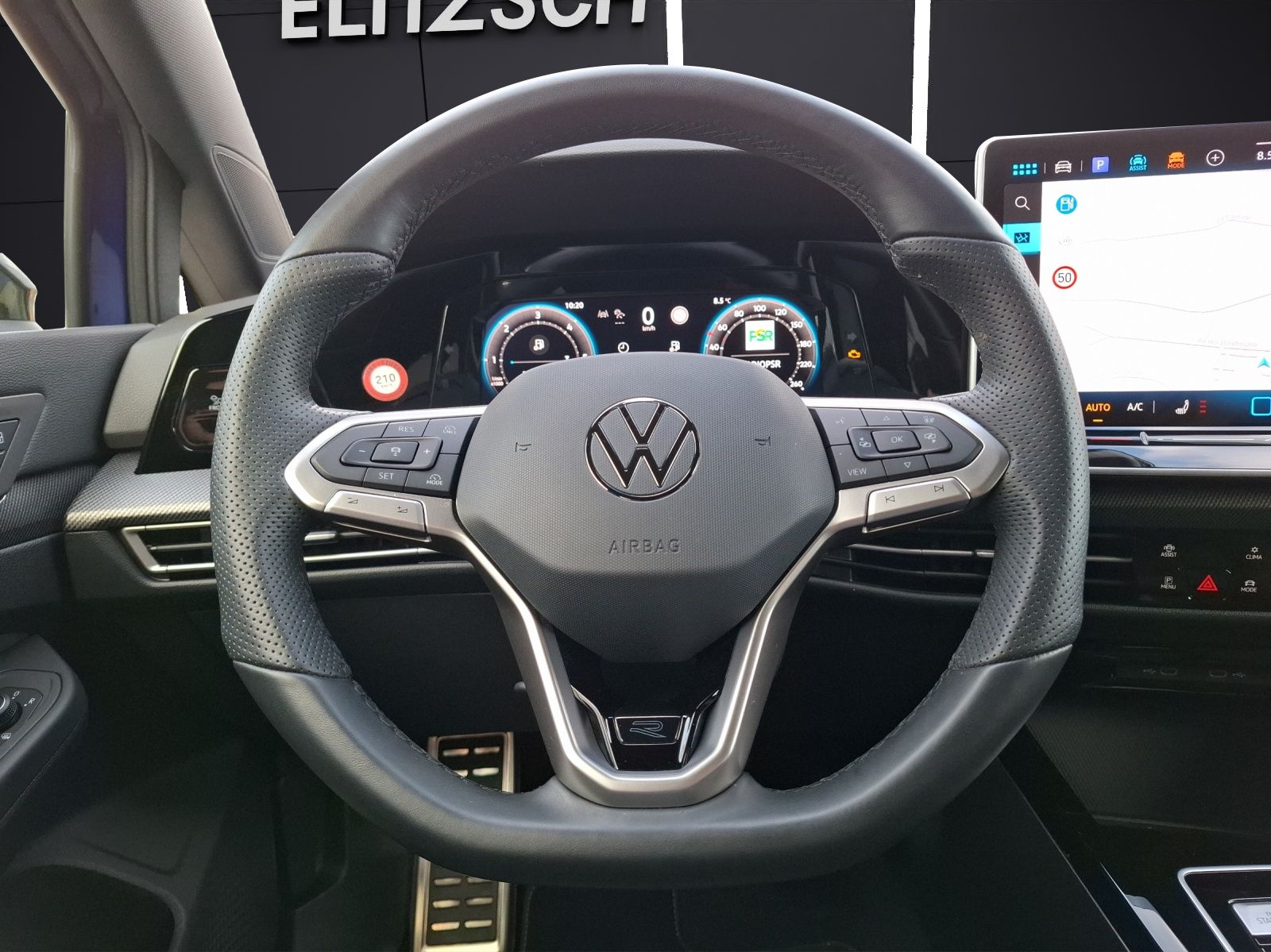 Fahrzeugabbildung Volkswagen Golf VIII Variant TDI R-Line DSG Standhzg LED-pl