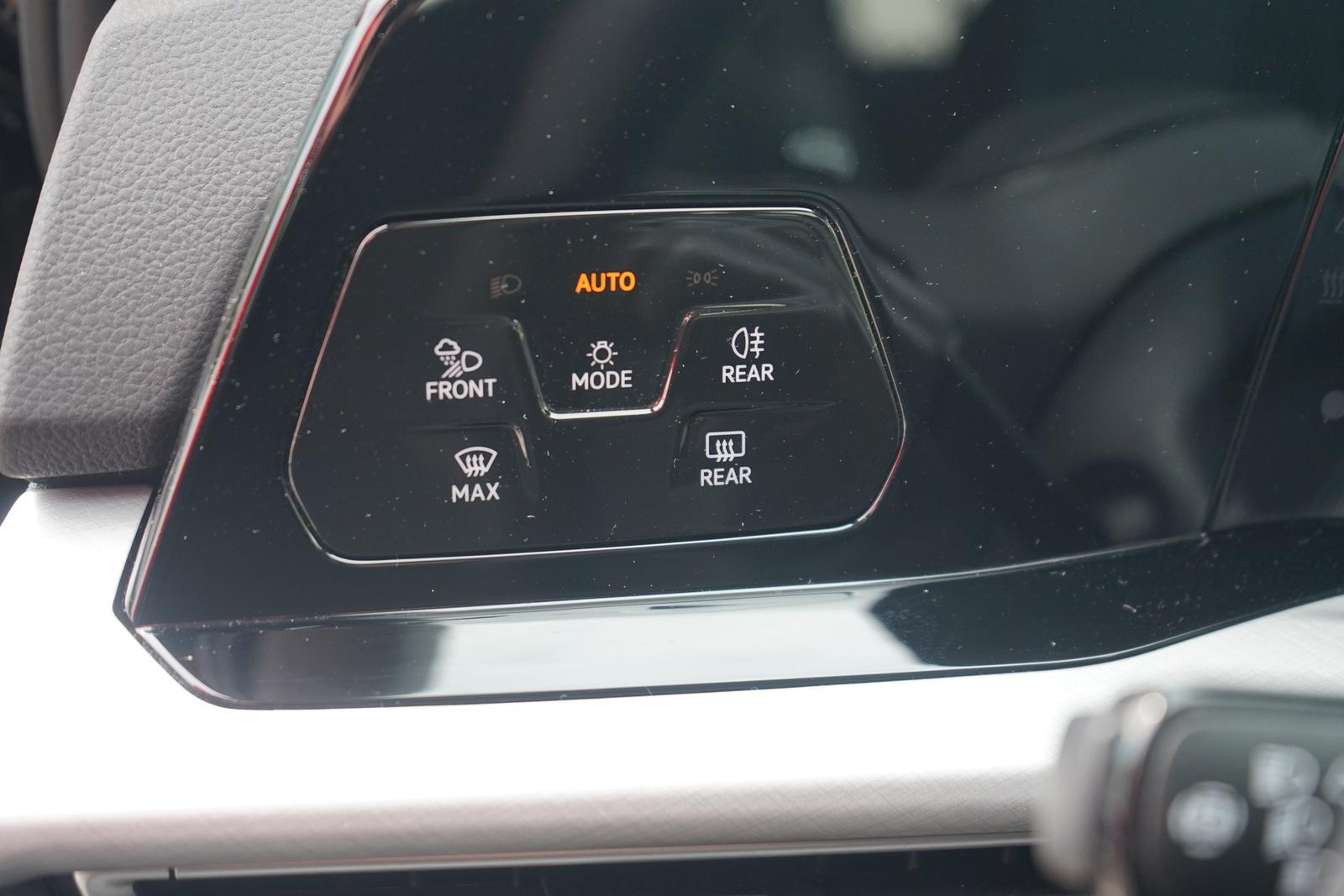 Volkswagen Golf VIII Variant 1.5 eTSI DSG LED Navi ACC PDC, миниатюра 19