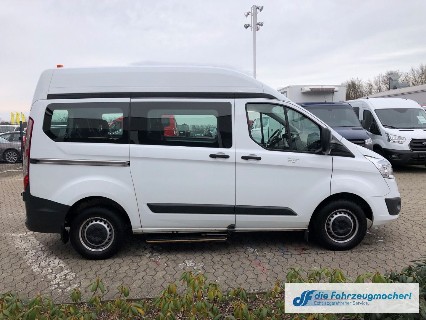 Fahrzeugabbildung Ford Transit Custom 300 L1H2 Trend 2.2 TDCi *1321*KLI