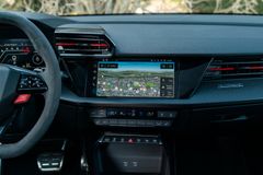 AUDI RS 3 Sportback quattro/ DYNAMIKPAKET/ INDIVIDUAL AUDI RS 3 Sportback quattro/ DYNAMIKPAKET/ INDIVIDUAL