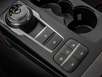 Ford Kuga ST-Line X HUD AHK klappbar Panodach Navi