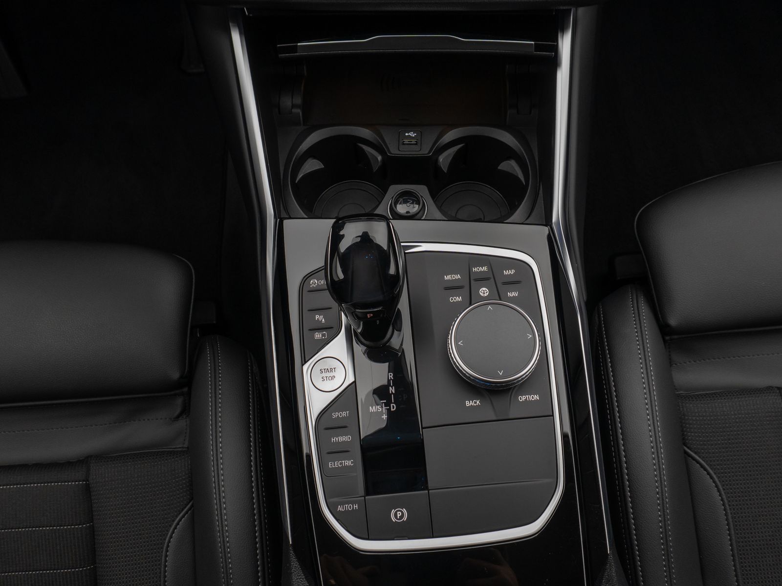 Fahrzeugabbildung BMW 330e  Sport Line Kamera DAB HiFi Komfort Alarm