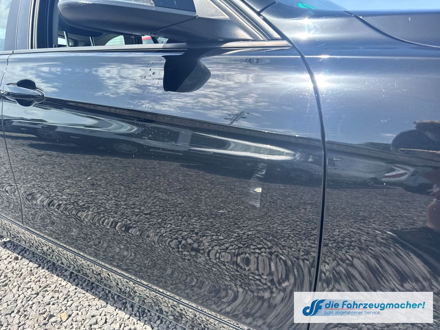 Fahrzeugabbildung BMW 320 i xDrive Advantage Touring *EXPORT