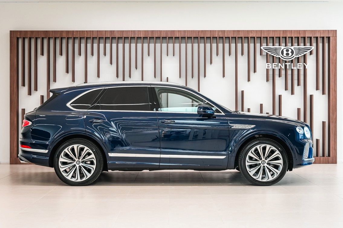 Bentley Bentayga 3.0 Hybrid Atelier Edition 4WD Autom. imagem 3