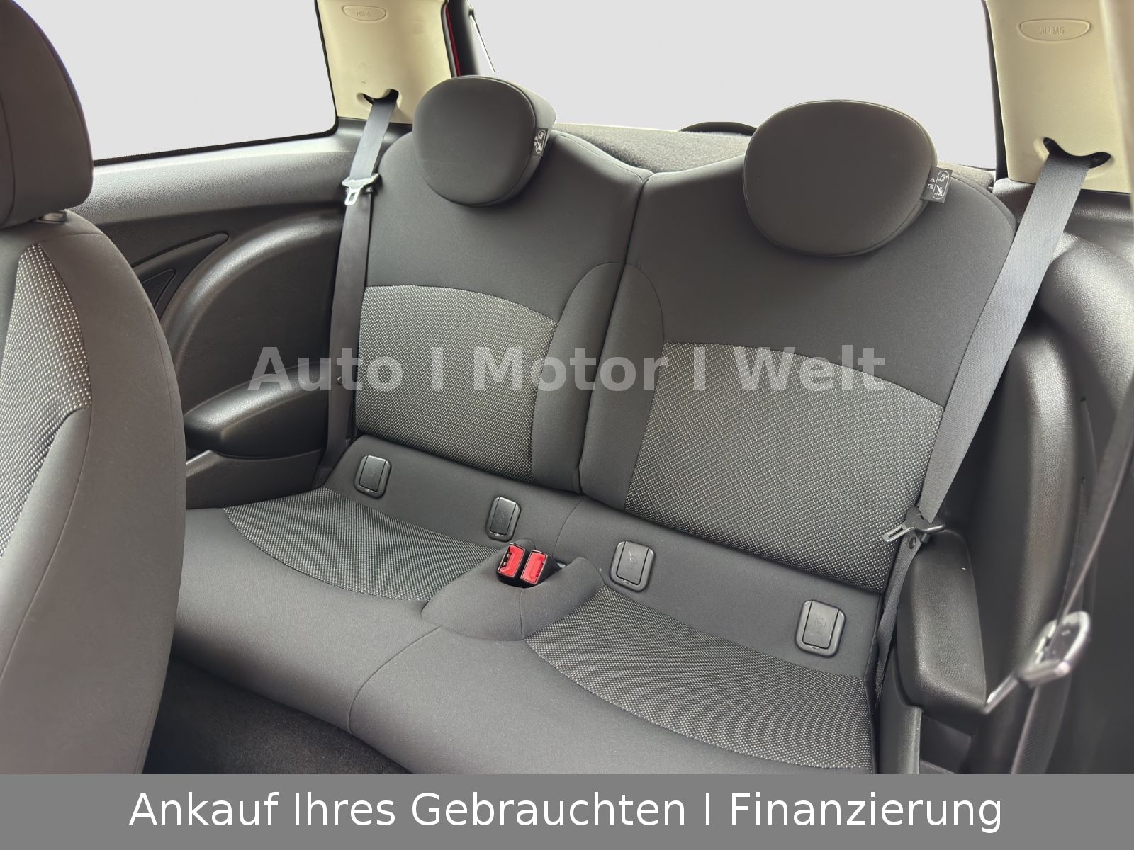 Fahrzeugabbildung MINI ONE Mini One RED ALU/ALLWETTERREIFEN/SHZ/KLIMA