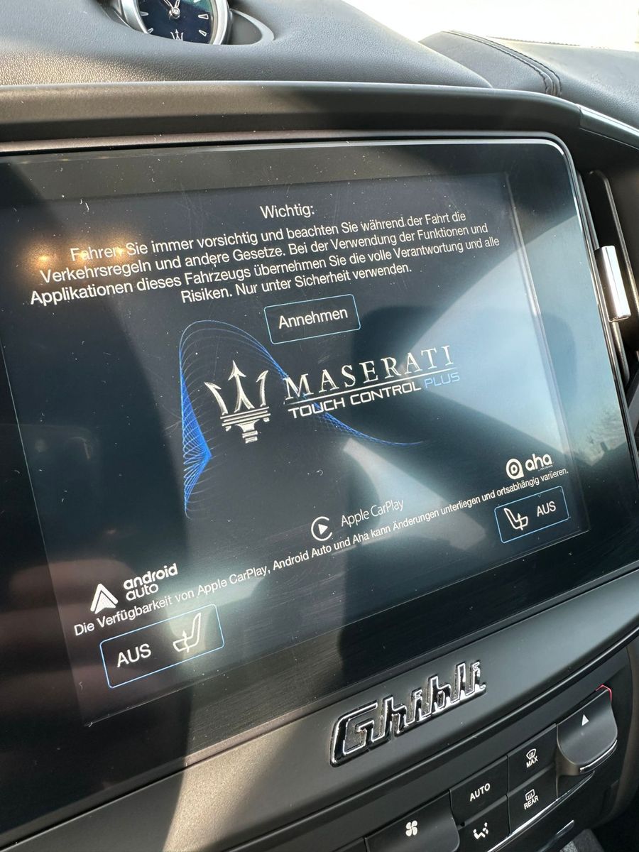 Fahrzeugabbildung Maserati Ghibli 3.0 V6 Automatik*KEYLESS*BUSINESS+*PREMIU