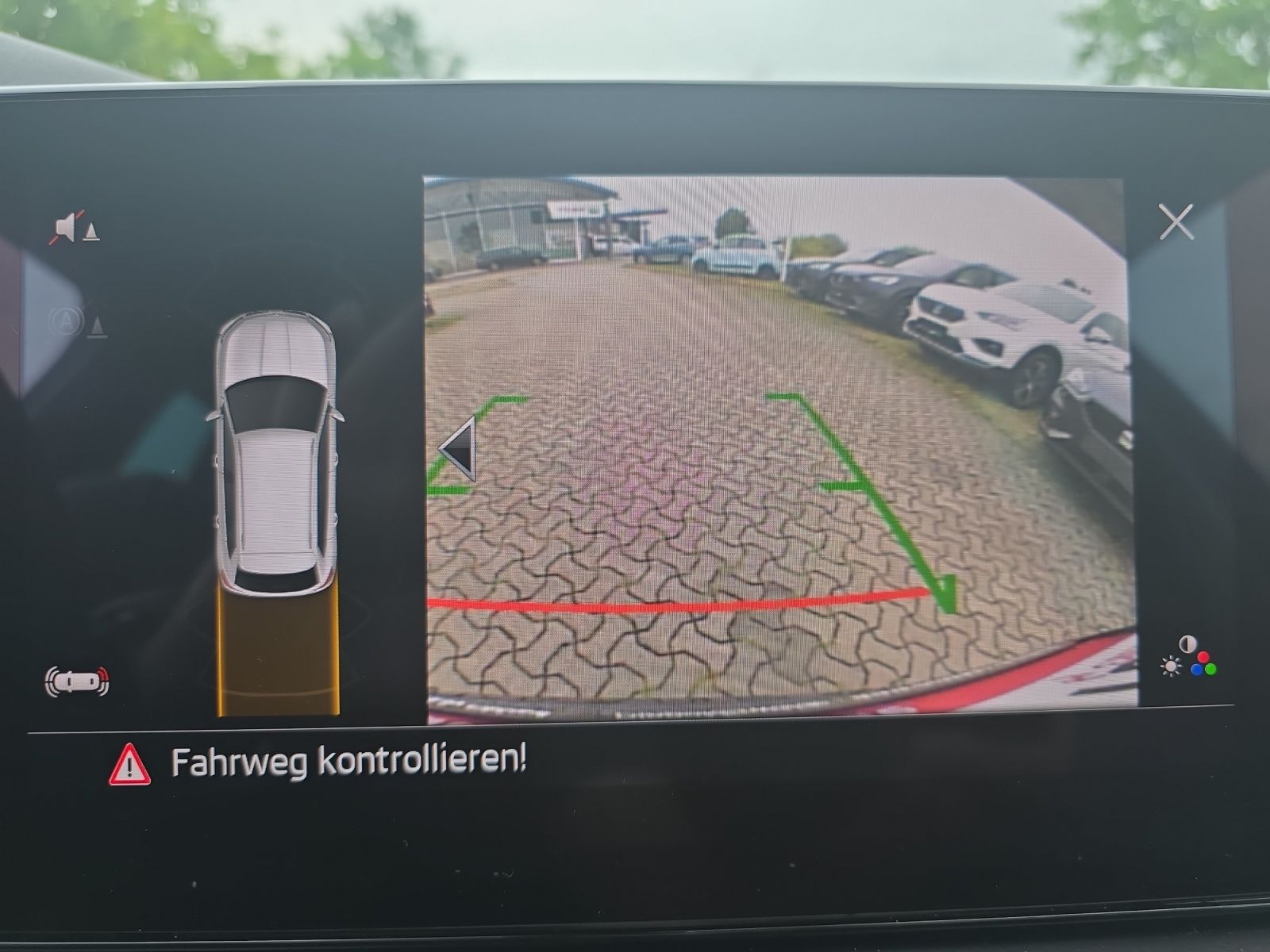 Fahrzeugabbildung SKODA Kamiq Clever 1,5 TSI DSG VOLL-LED NAVI KESSY