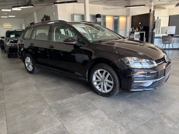 Volkswagen Golf - 8