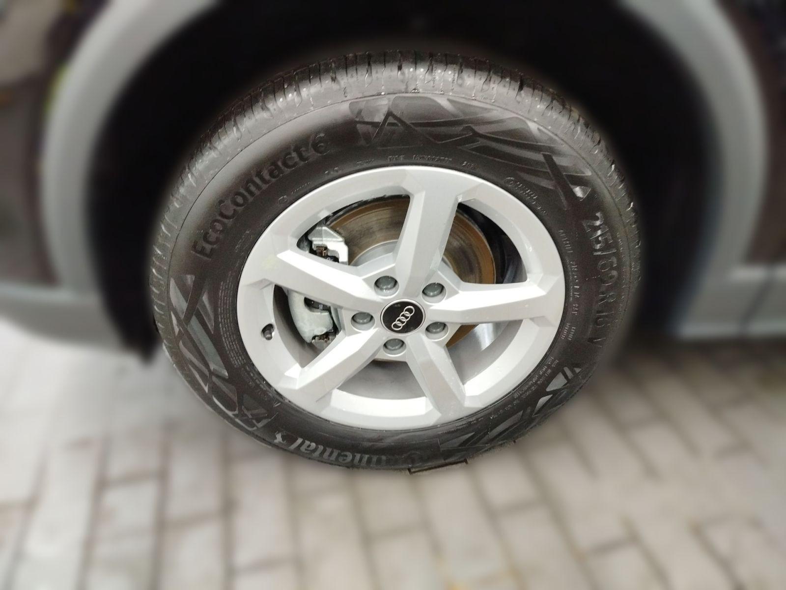 Audi Q2 30 TFSI LED DAB VC PDC Sitzheizung