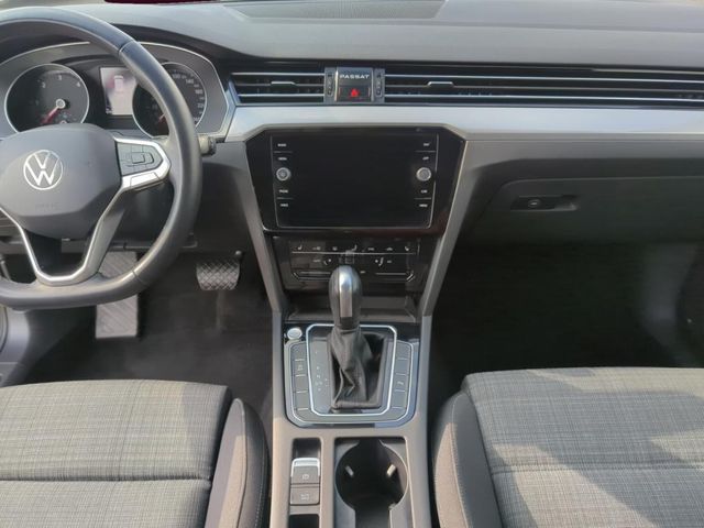 Passat Variant 2.0 TDI DSG SHZ NAVI ACC LED AHK