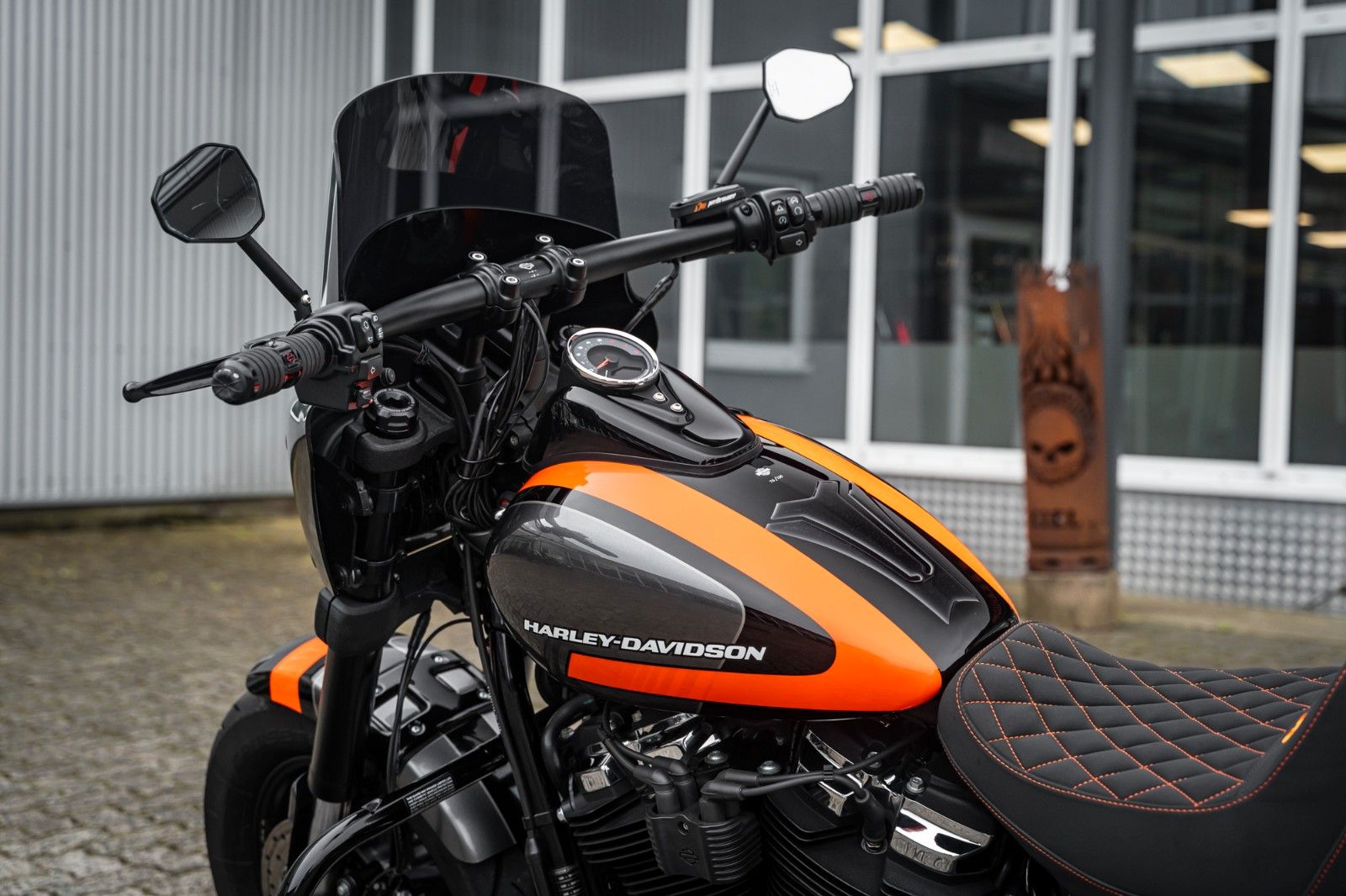 Fahrzeugabbildung Harley-Davidson FXFBS FAT BOB 114 CUI SOFTAIL - SE-NOCKENWELLE