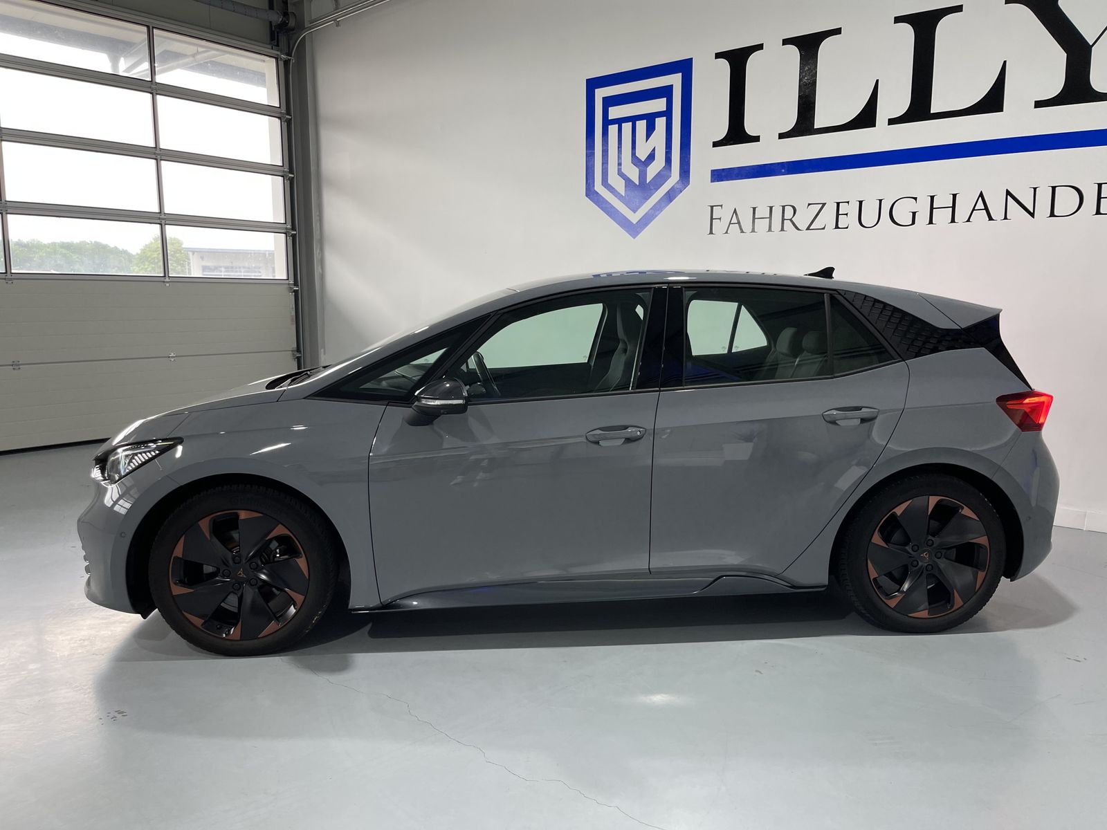 Fahrzeugabbildung CUPRA Born 150 kW*LED*360°Cam*SHZ*Navi*