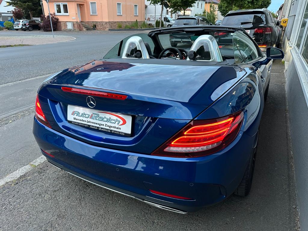 Mercedes-Benz SLC 300