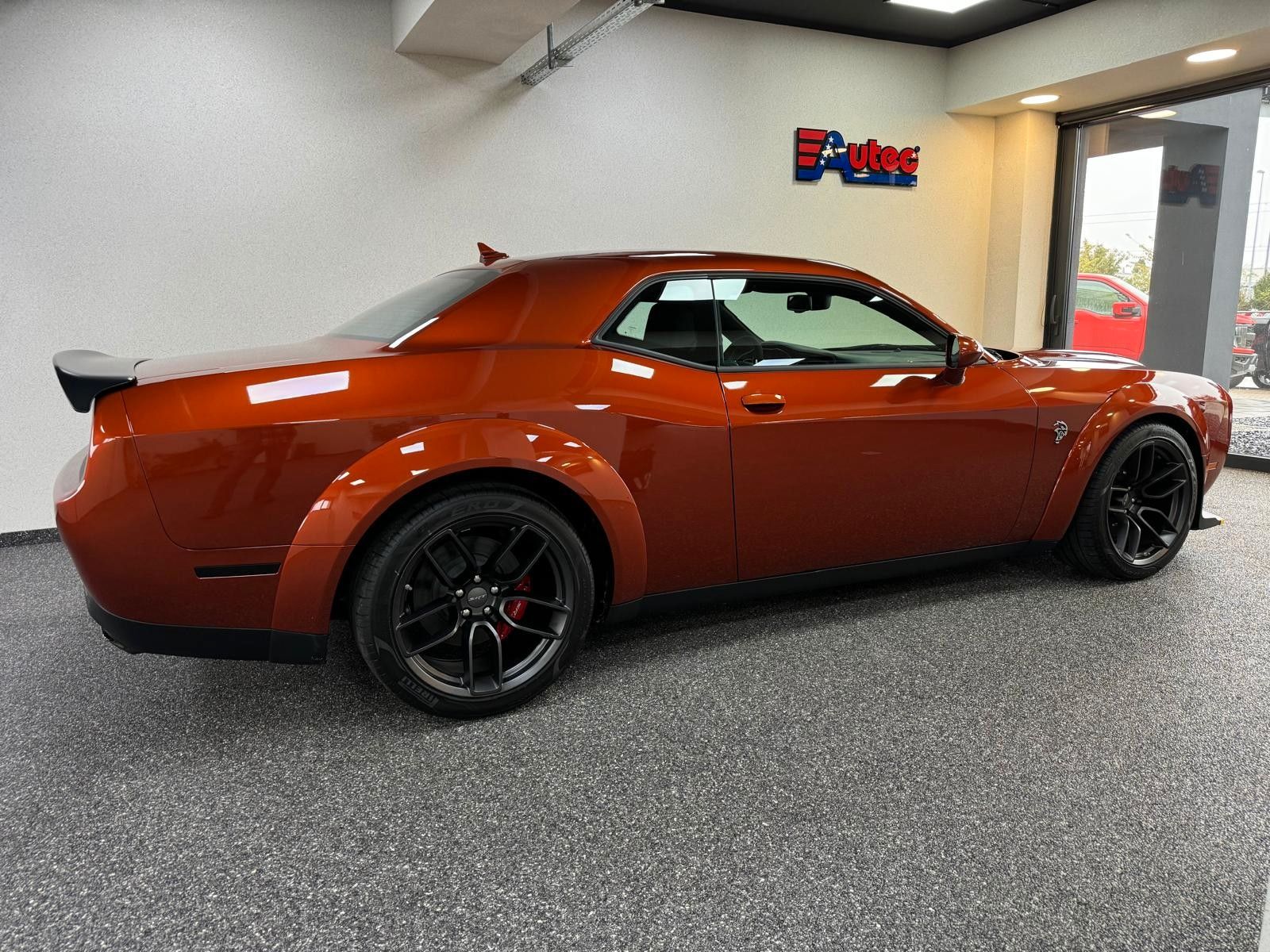 Fahrzeugabbildung Dodge CHALLENGER HELLCAT JAILBREAK -LAST CALL-CARBONE