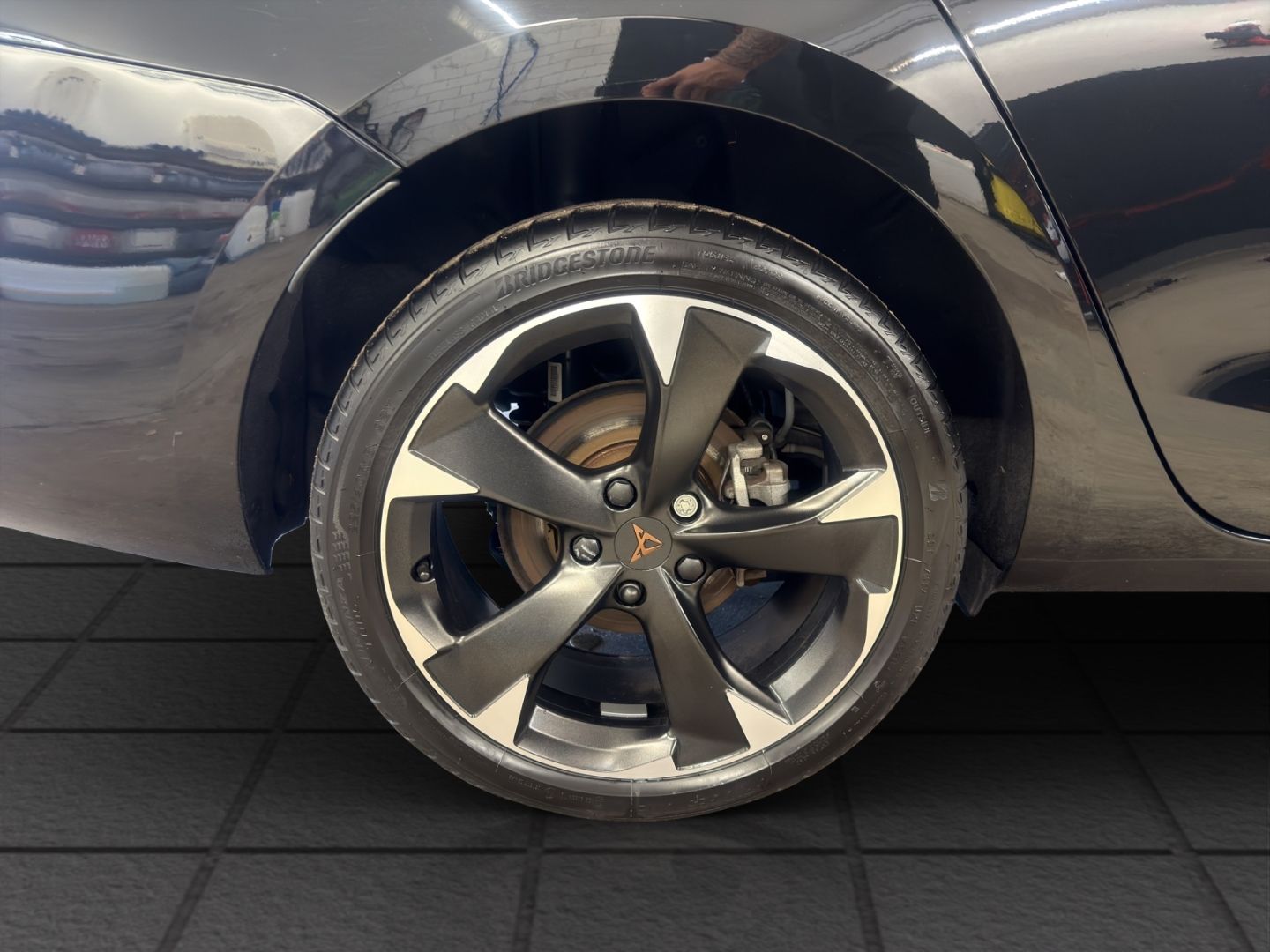 Leon Sportstourer 1.4l Hybrid DSG  AHZV LED PDC 