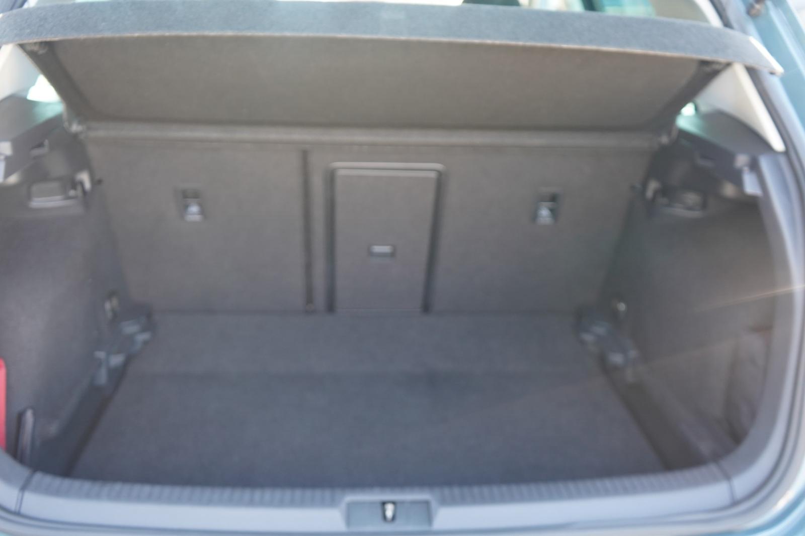 Volkswagen Golf VII 1.5 TSI IQ.DRIVE Navi ACC Kamera PDC