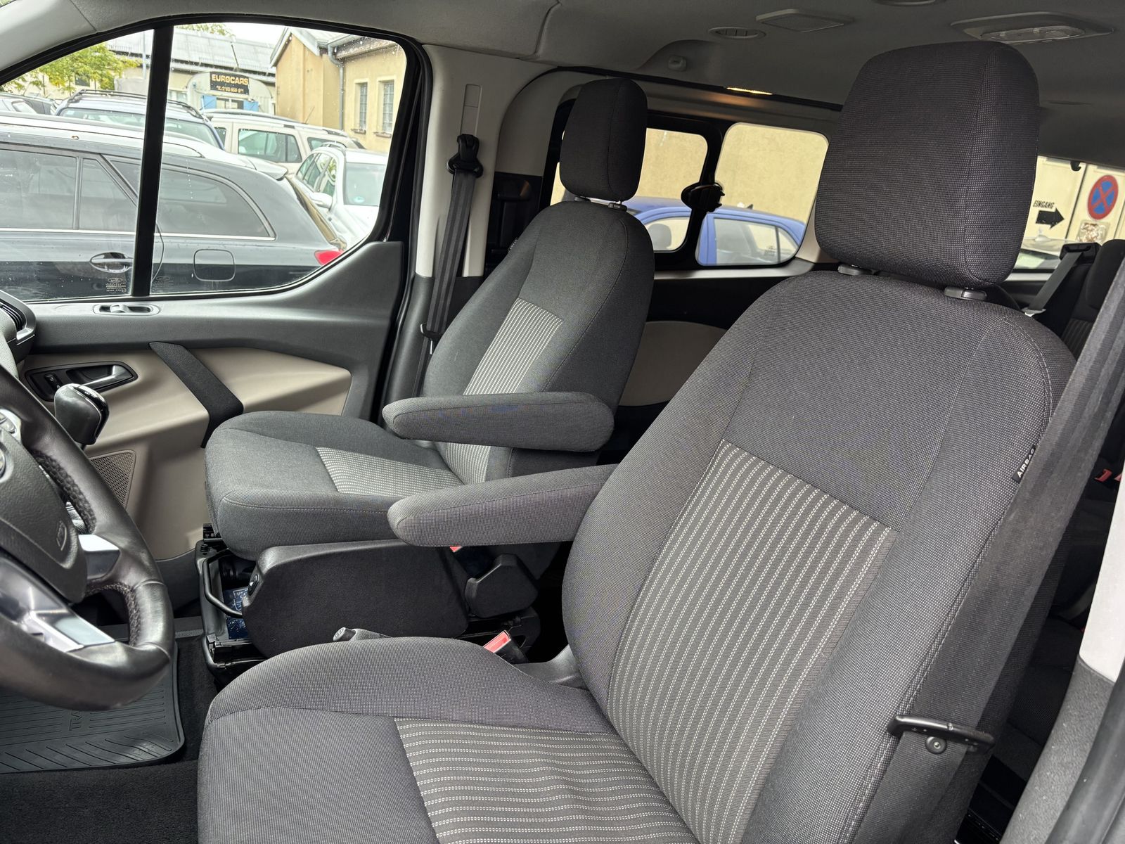 Fahrzeugabbildung Ford Tourneo Custom 310 L2 Trend-8Si-NAVI-KAMERA-AHK-