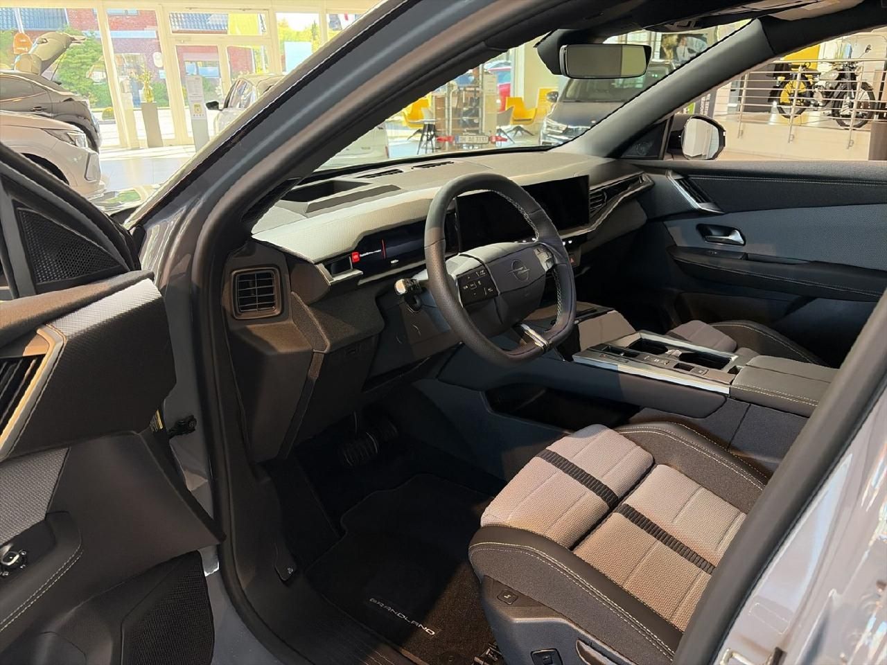 Fahrzeugabbildung Opel Grandland 1,2 GS-Line MildHybrid