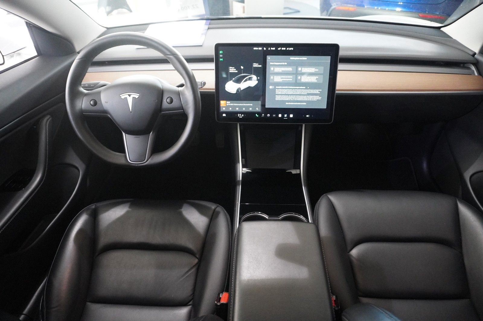 Fahrzeugabbildung Tesla Model 3 LONGRANGE DUAL-MOTOR NAVI/KAMERA/SH/PANO