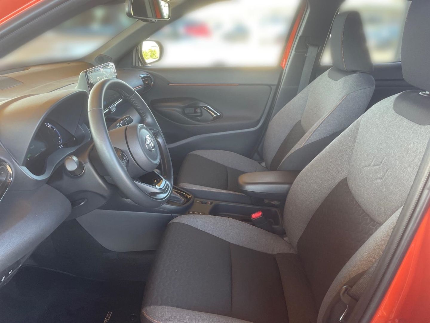 Fahrzeugabbildung Toyota Yaris Cross 1.5 Hybrid Spicy Edition LED Navigat