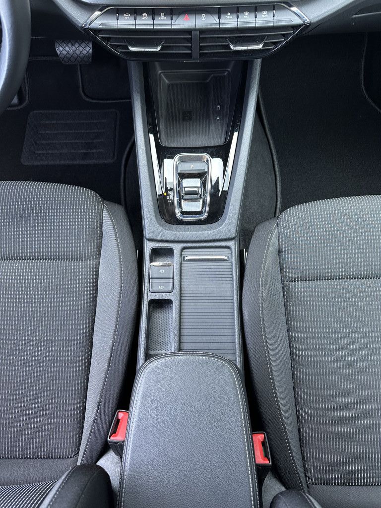 Fahrzeugabbildung SKODA Octavia Combi 2.0 TDI DSG Ambition NAV+LED+ACC