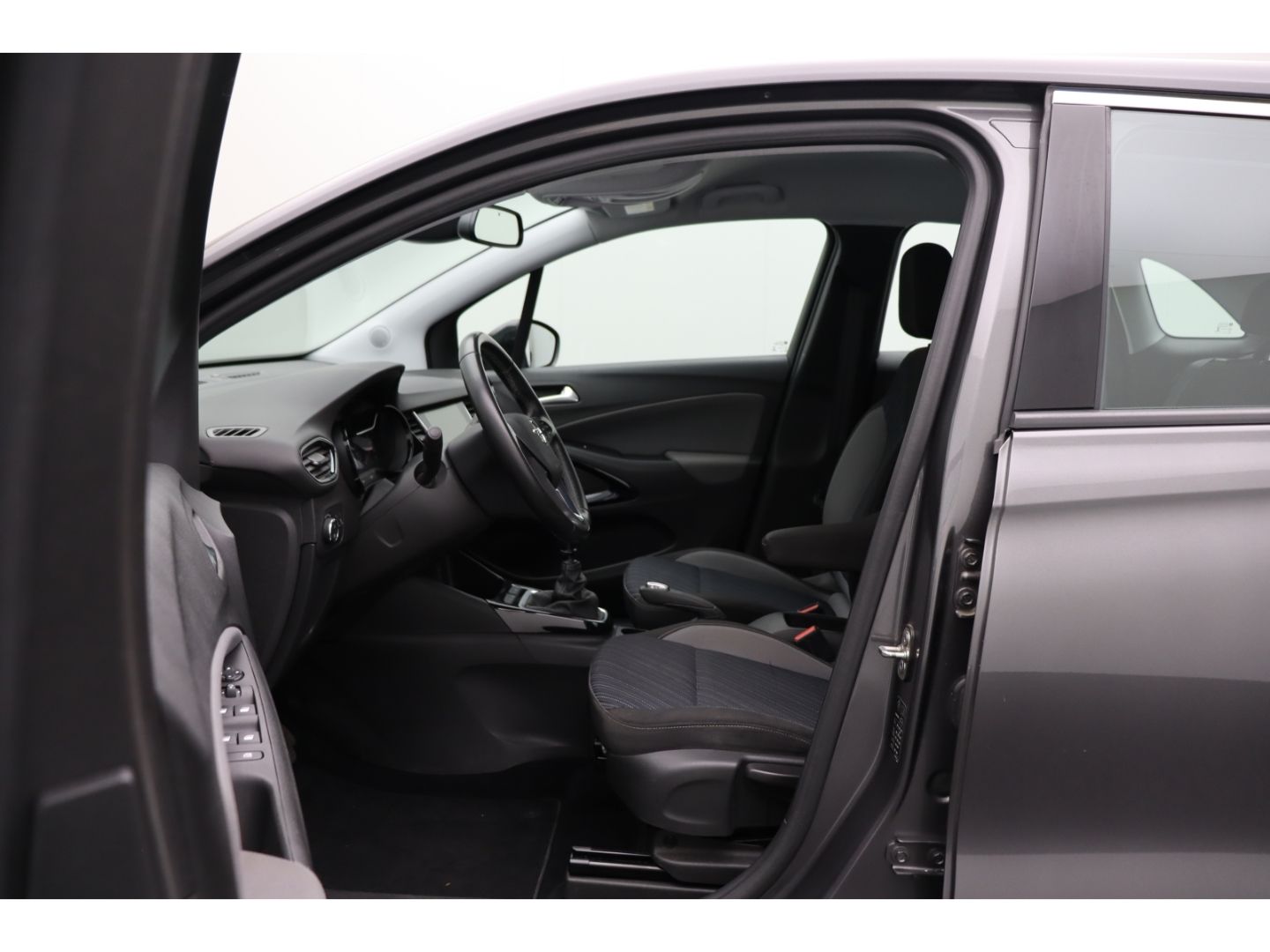 Fahrzeugabbildung Opel Crossland 1.2 Basis Totwinkelass. Kamera AppleCP