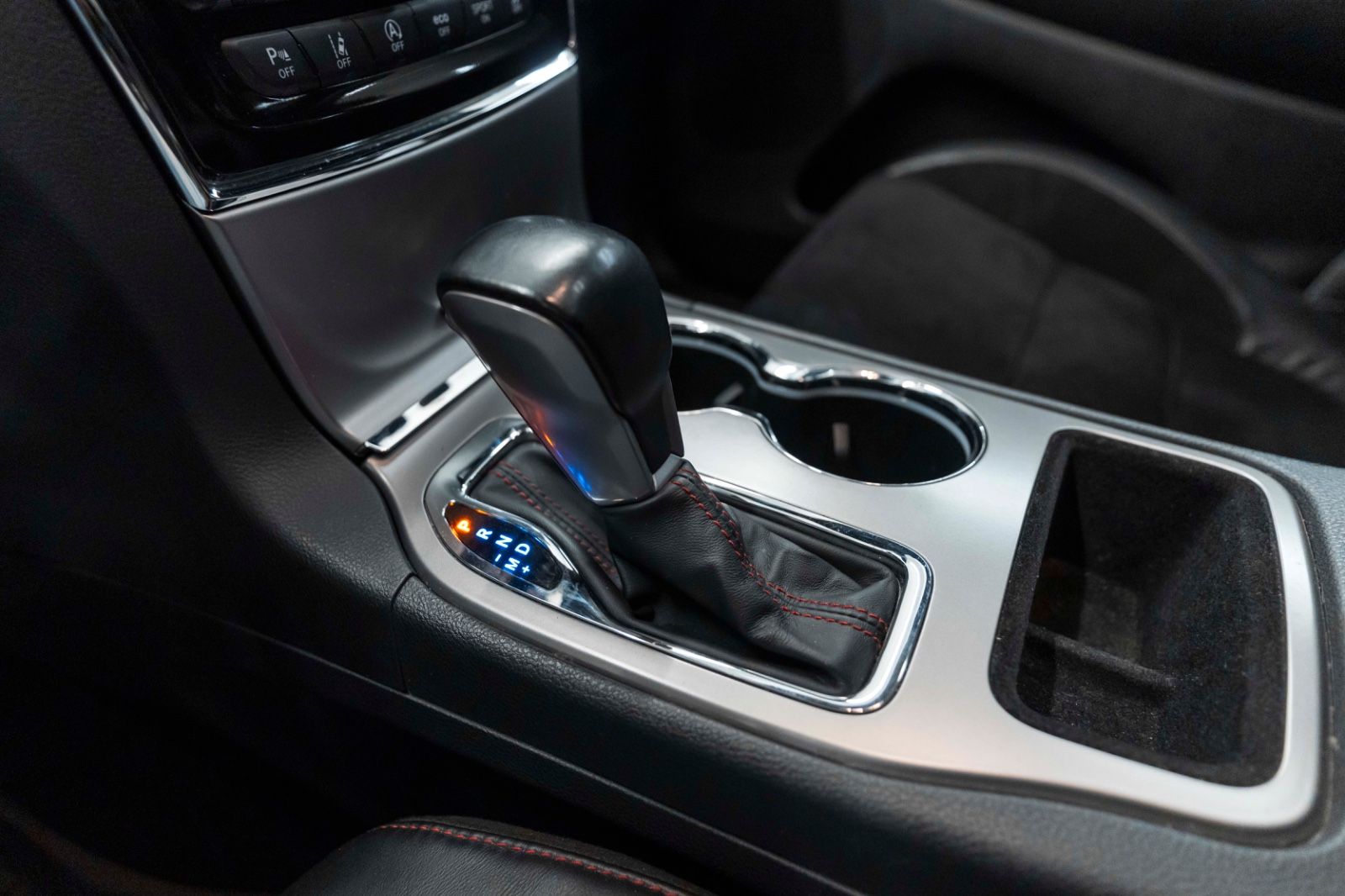 Fahrzeugabbildung Jeep Grand Cherokee Laredo X 3,6L LPG 4X4 KAM PANO