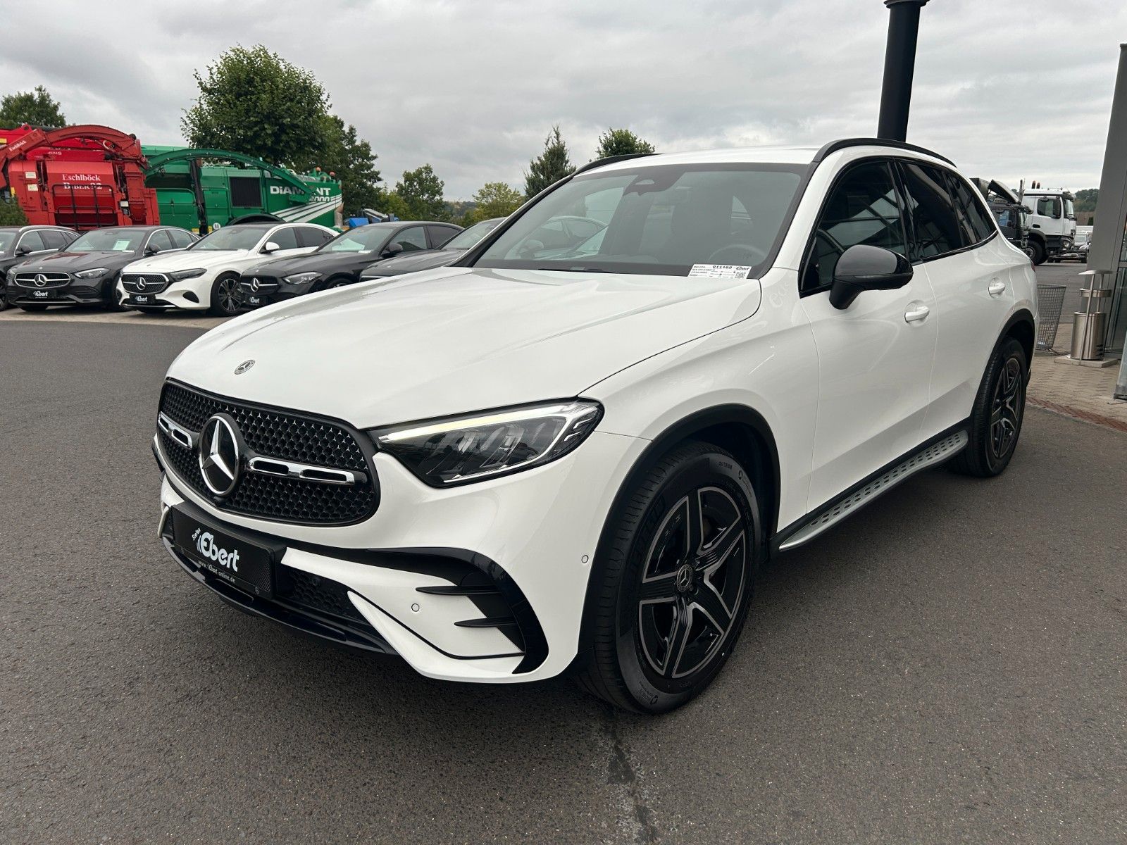 Fahrzeugabbildung Mercedes-Benz GLC 220d AMG+Night+RKamera+SportfahrW+AmbientePr