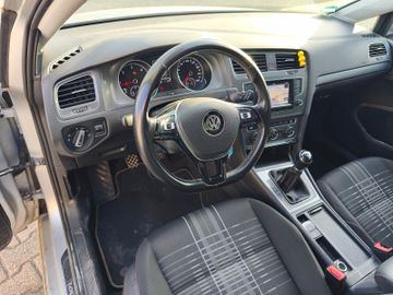 Volkswagen Golf - 12