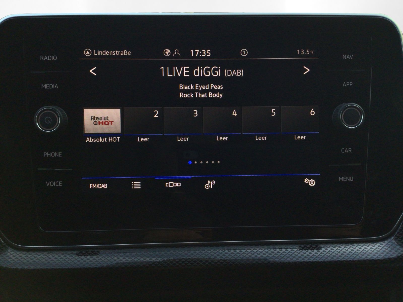 Volkswagen T-Cross - Bild 12