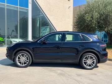 Porsche Cayenne - 2