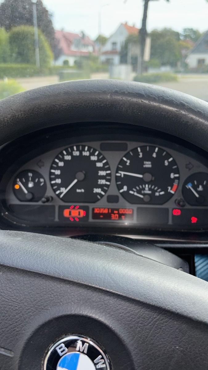 BMW 316 2004 — photo 6