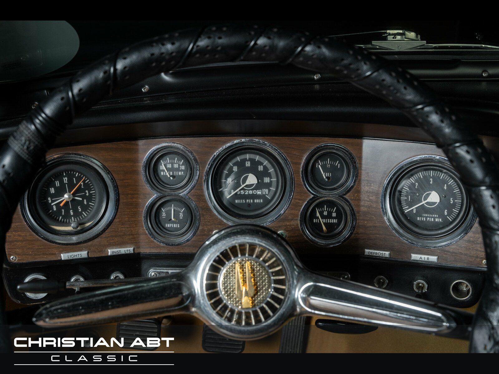 Fahrzeugabbildung Studebaker GT Hawk V8 *NOTE 1*