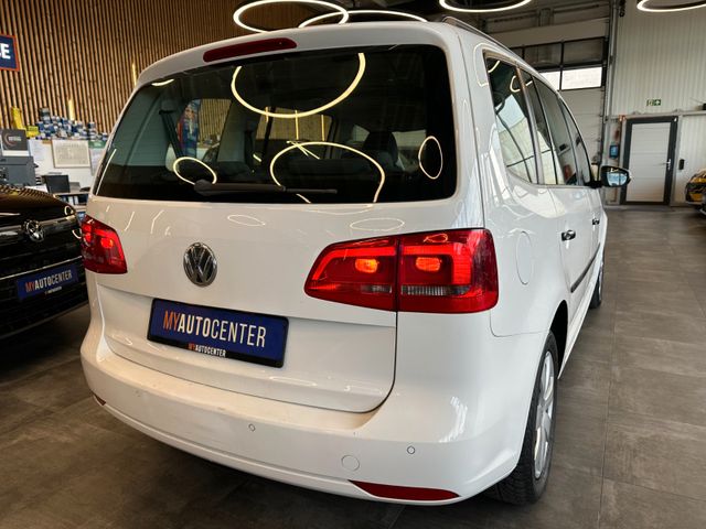 MYAUTOCENTER – Gebraucht- und Jahreswagen mit Werkstattservice in Pfaffenhofen Volkswagen Touran *7-SITZER*TÜV 827*2-ZONEN*PDC*DACHRELING