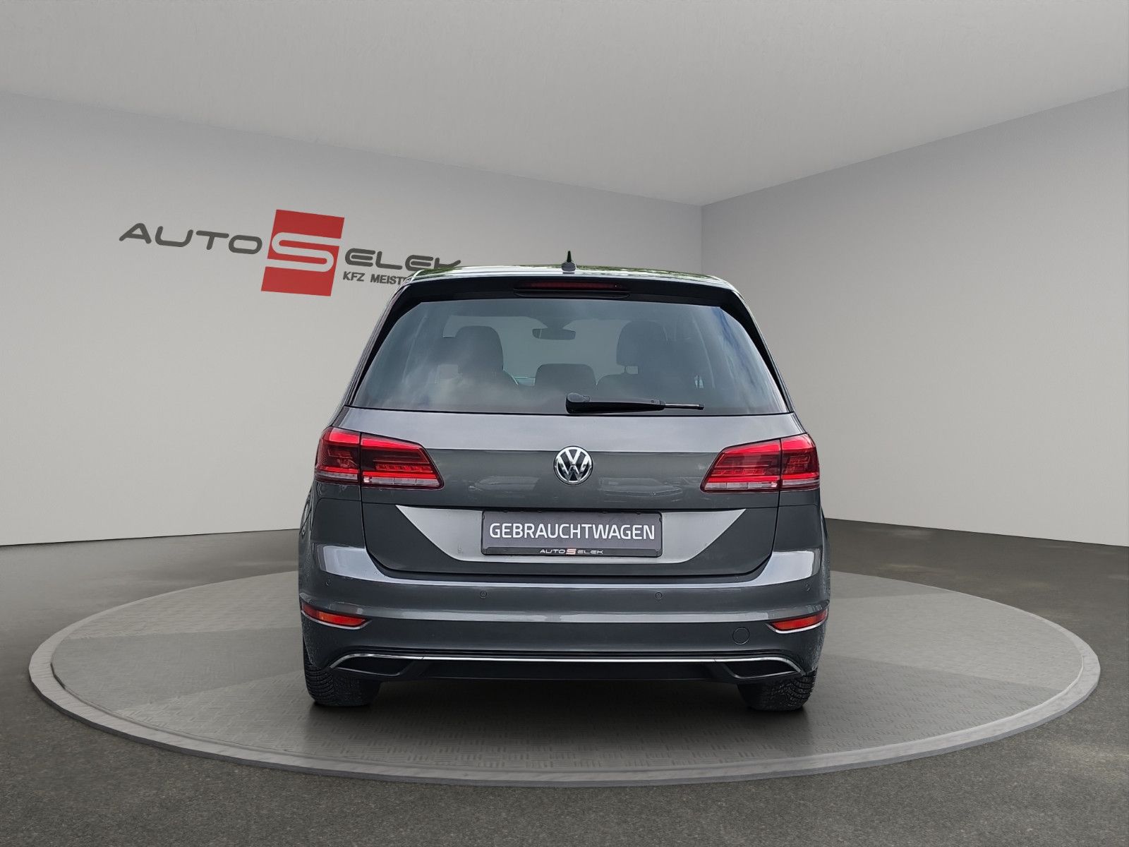 Fahrzeugabbildung Volkswagen Golf Sportsvan VII IQ.DRIVE AHK NAVI SHZ